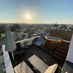 Rooftop Heated Jacuzzi, Fireplace, A Unique Home! Żebbuġ