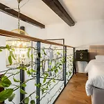 펜션 Rooftop Heated Jacuzzi, Fireplace, A Unique Home! Żebbuġ