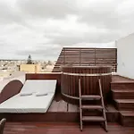 Rooftop Heated Jacuzzi, Fireplace, A Unique Home!
