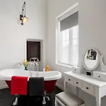 펜션 Rooftop Heated Jacuzzi, Fireplace, A Unique Home! Żebbuġ