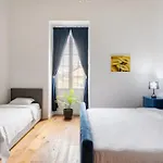펜션 Rooftop Heated Jacuzzi, Fireplace, A Unique Home! *
