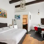 Rooftop Heated Jacuzzi, Fireplace, A Unique Home! * Żebbuġ
