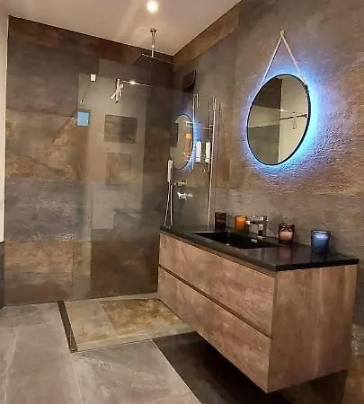 度假居 Rooftop Heated Jacuzzi, Fireplace, A Unique Home! Żebbuġ