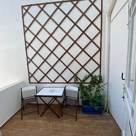 Holiday home Rooftop Heated Jacuzzi, Fireplace, A Unique Home! Zebbug (Southern Region)