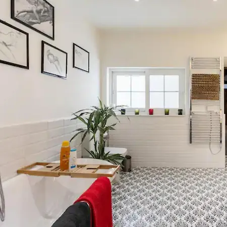 度假居 Rooftop Heated Jacuzzi, Fireplace, A Unique Home! Żebbuġ