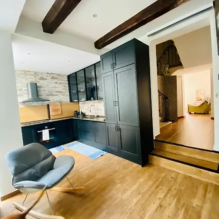 Rooftop Heated Jacuzzi, Fireplace, A Unique Home! * Żebbuġ