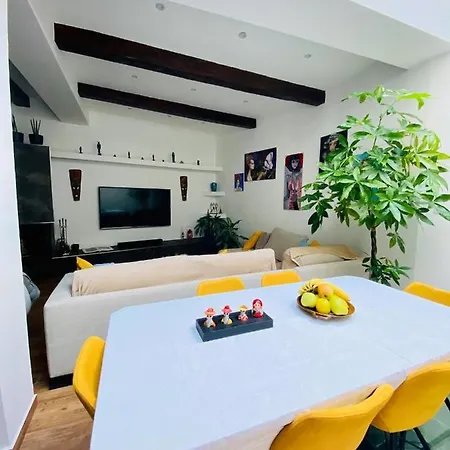 Rooftop Heated Jacuzzi, Fireplace, A Unique Home! * Zebbug (Southern Region)