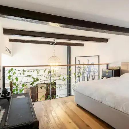 Rooftop Heated Jacuzzi, Fireplace, A Unique Home! *