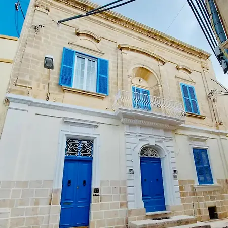 別荘 Rooftop Heated Jacuzzi, Fireplace, A Unique Home!