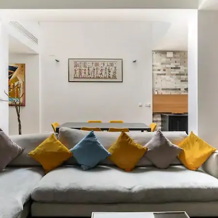 Rooftop Heated Jacuzzi, Fireplace, A Unique Home! Feriehus *