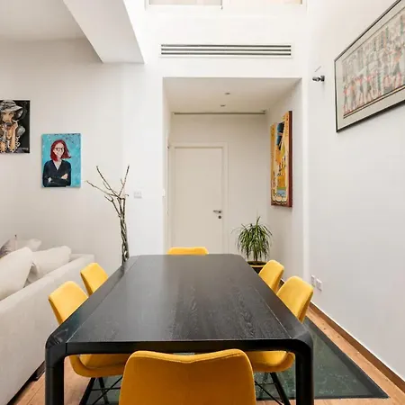 Rooftop Heated Jacuzzi, Fireplace, A Unique Home! Żebbuġ