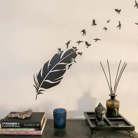 Rooftop Heated Jacuzzi, Fireplace, A Unique Home! Feriehus