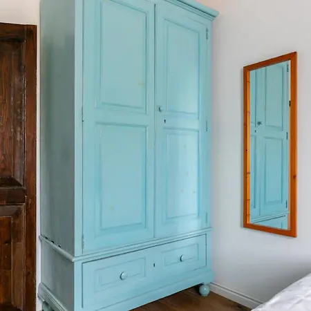 Rooftop Heated Jacuzzi, Fireplace, A Unique Home! Feriehus *