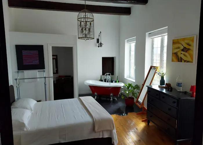 Rooftop Heated Jacuzzi, Fireplace, A Unique Home! Żebbuġ