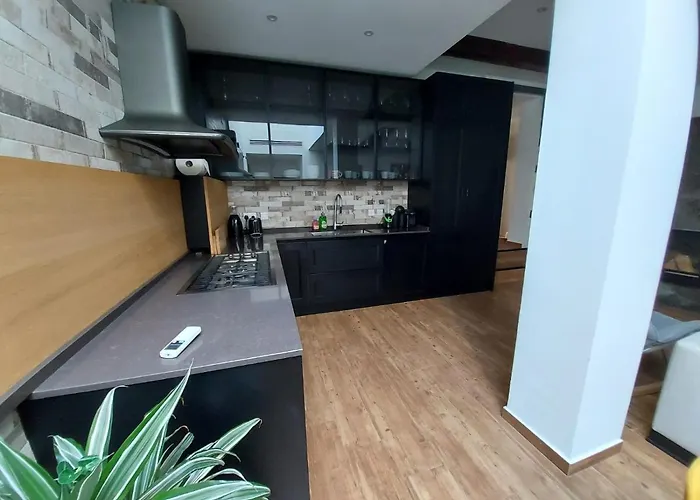 Rooftop Heated Jacuzzi, Fireplace, A Unique Home! Żebbuġ