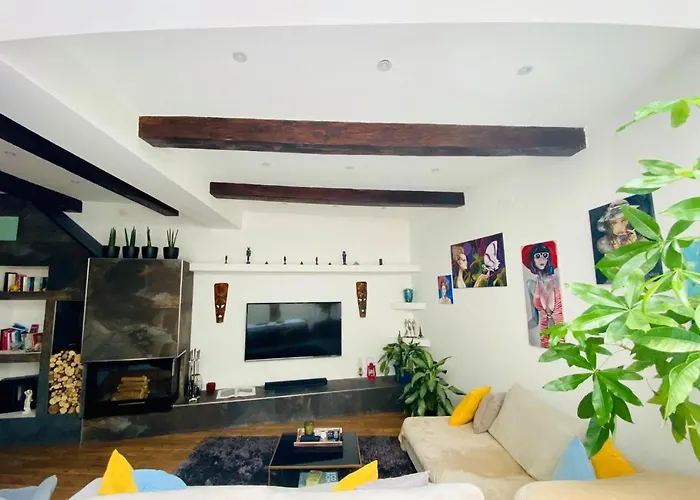 Rooftop Heated Jacuzzi, Fireplace, A Unique Home! Vakantiehuis Żebbuġ