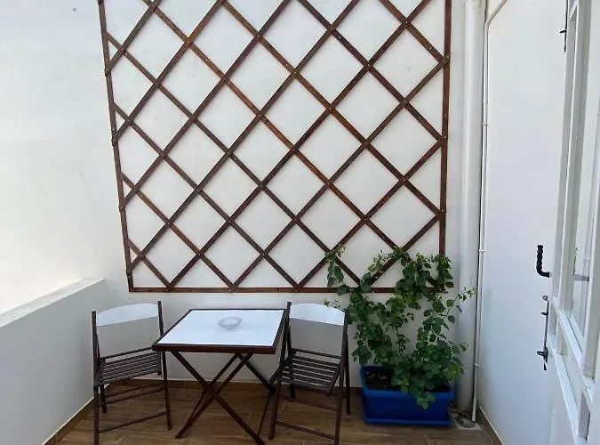 Vakantiehuis Rooftop Heated Jacuzzi, Fireplace, A Unique Home! Żebbuġ