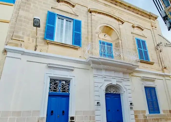 Vakantiehuis Rooftop Heated Jacuzzi, Fireplace, A Unique Home!