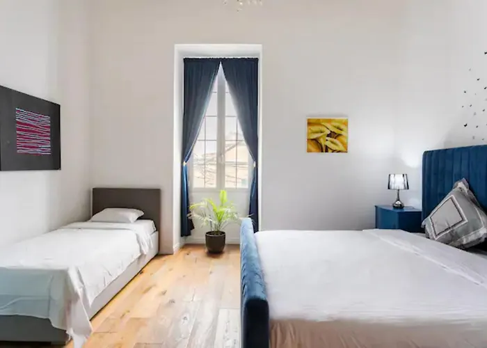 Vakantiehuis Rooftop Heated Jacuzzi, Fireplace, A Unique Home! *