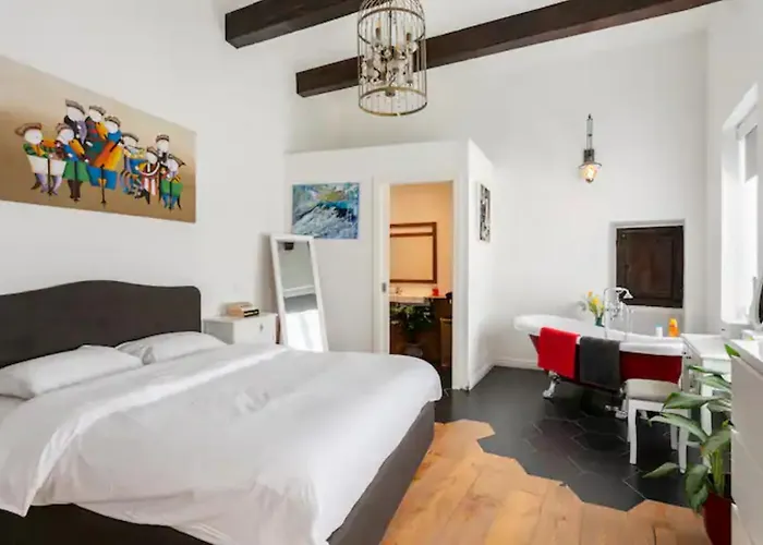 Rooftop Heated Jacuzzi, Fireplace, A Unique Home! * Żebbuġ